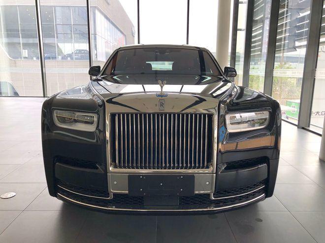 劳斯莱斯幻影加长全铝材质设计的"奢华架构",比老款车型相比其刚性