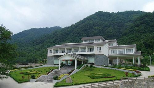 安徽金寨天堂寨风景区订房:安兴山庄订房特大喜讯