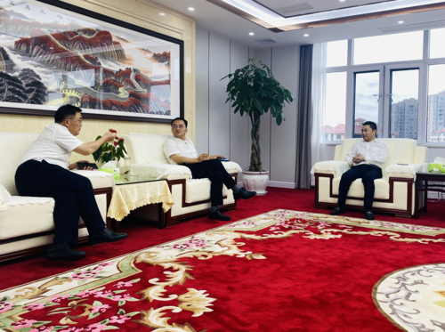 绿滋肴董事长肖志峰赴进贤县洽谈项目投资_江西绿滋肴