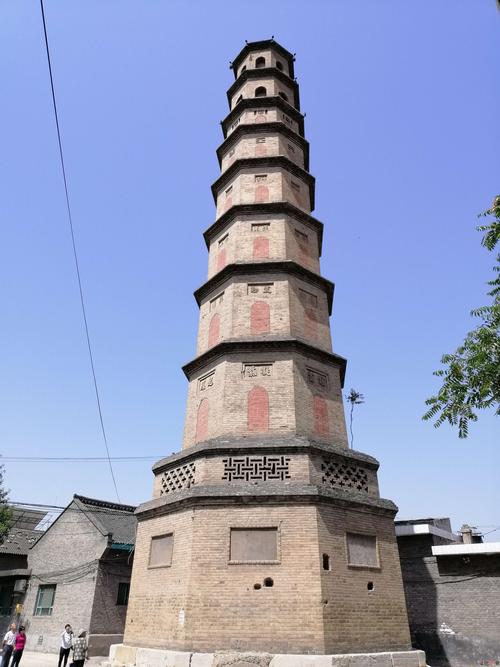 回顾历史 子栏目 最初的襄陵县城设在距今襄汾县城东北5公里处的古城