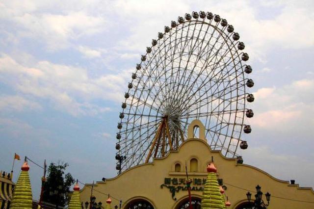 由于地理原因,经常去温江的国色天香玩耍,对于那些头晕的项目,除了玩