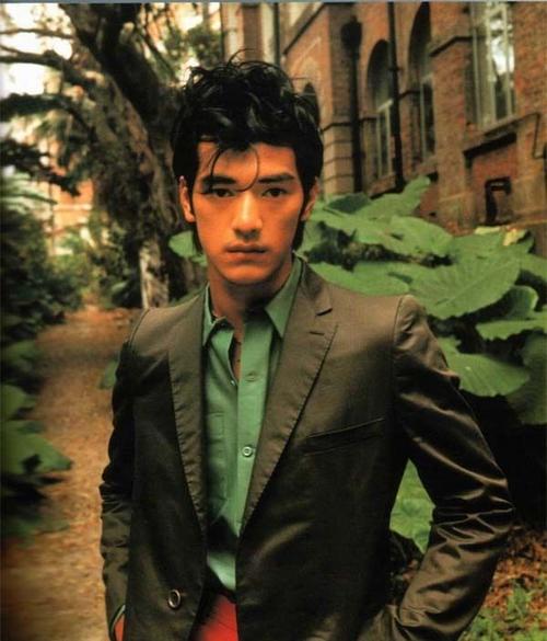  p>金城武(takeshi kaneshiro),1973年10月11日出生于中国台湾省台北