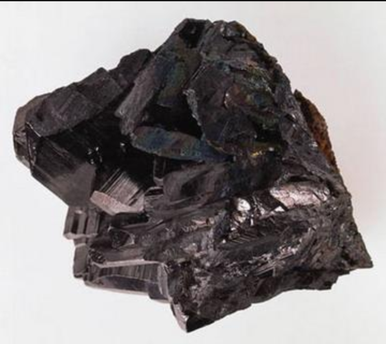 它是它两个矿物的,这种植物就是石南草,在它的下面,通常会有钨矿和