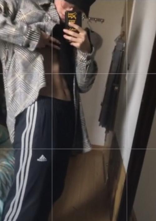 腹肌壁纸男不露脸 (第1页)