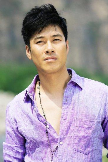 孙玮《激战江南》最纠结 中弹假死妻子改嫁他人