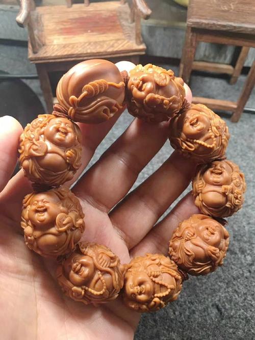 专访中国著名青年核雕工艺大师马良先生