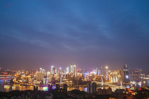 南山一棵树观景台是来重庆欣赏这座山城夜景的好去处
