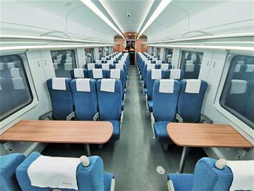 搭乘"绿巨人"夕发朝至游苏杭