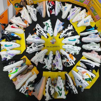 童鞋批发招代理轻底小学生运动鞋外贸鞋子货源广西云南童鞋批发地摊鞋