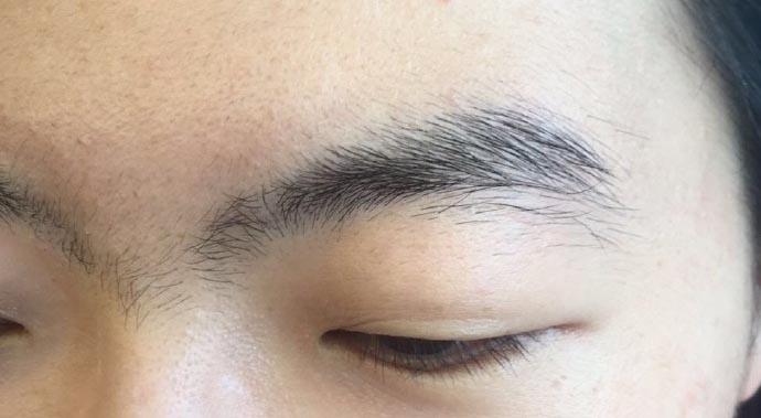 说好的要仔细讲讲 今天正好 咱们就来说说这样的眉毛 修成什么样才算
