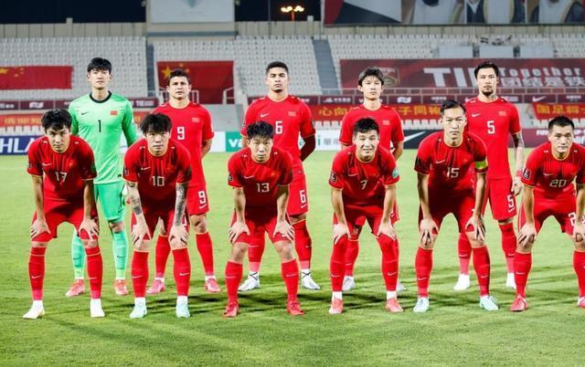 中国男足在世预赛12强赛必须优先派遣归化球员上场才能取胜