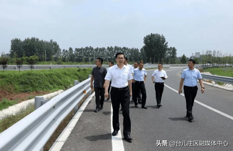 台儿庄:刘涛调研省界,区界景观节点整治提升