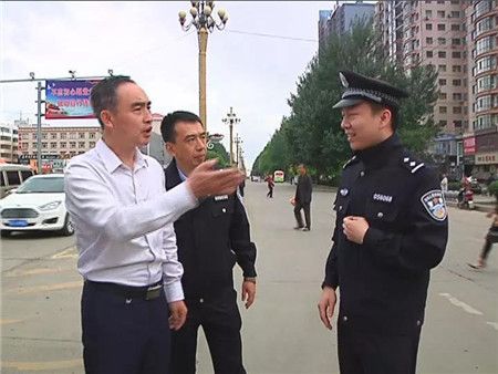 6月20 日,县委常委,政法委书记张立臣带领县委宣传部,公安局工作人员