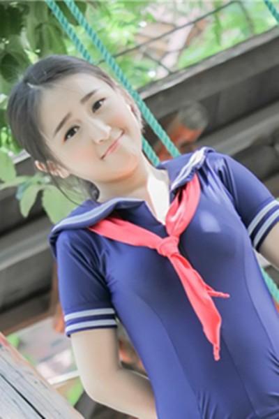 这个小女孩发育会不会有点早?
