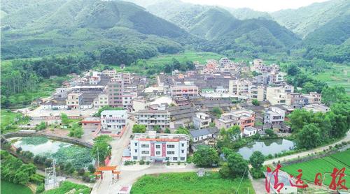 获评"国家森林乡村"的佛冈县高岗镇宝山村.