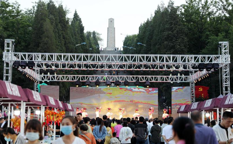 烈士山夜市:充满文化味