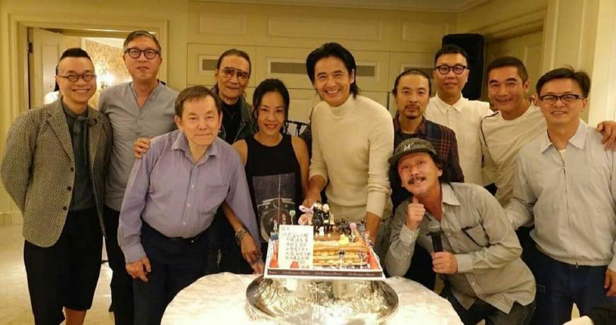 周润发64岁生日宴,发嫂请来神秘嘉宾,发哥开心现场尬舞!