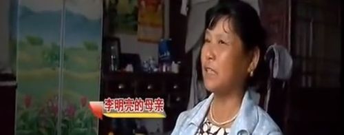 37岁博士蜗居农村啃老,父母穷困潦倒了,他还是不愿工作|读博|李明亮