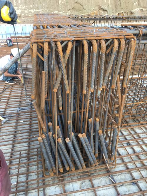 4号楼基础筏板钢筋绑扎 基础梁 暗梁钢筋绑扎