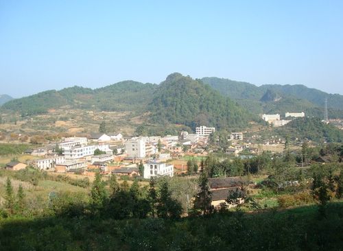  p>杨柳井乡坐落在美丽的西洋江畔,距广南县城39公里,全乡国土面积458
