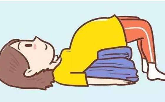 孕妇纠正胎位姿势图桥式卧法胸膝卧位法并用2
