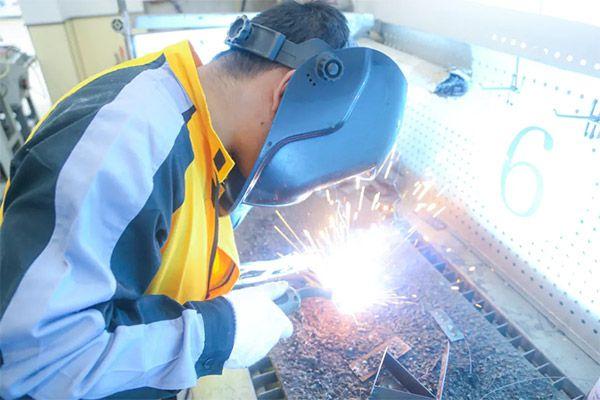人社厅:招聘求职100个短缺职业排行,焊工第11