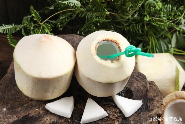 在加代和田壮的运作下,李正光回到了正和茶楼.