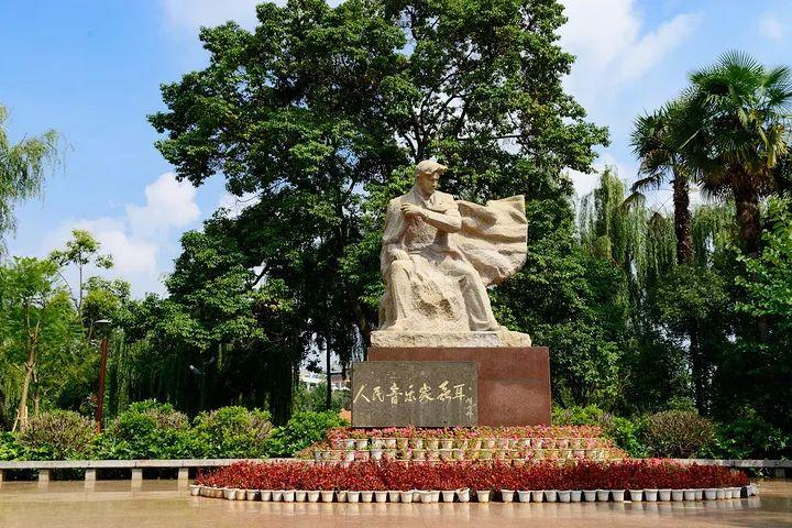 春城秀音乐之梦的铸造者聂耳他与昆明有故事