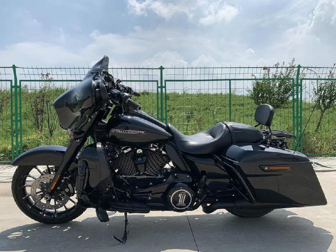 供应18年6月上牌哈雷大道滑翔定制版