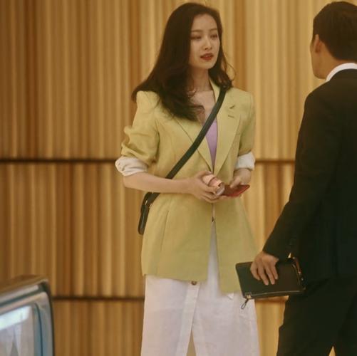 流金岁月倪妮朱锁锁同款衣服春季草绿色腰带西服外套西装