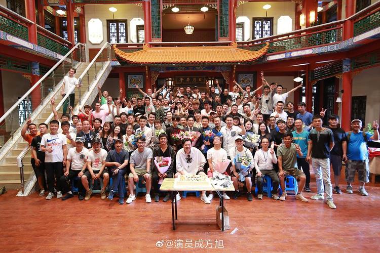 杀青合照,感谢终极笔记所有主创团队!