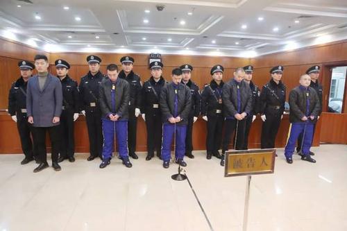 宣判后,庞允盟,郭延旗,庞圆圆等13人不服一审判决,提出上诉.