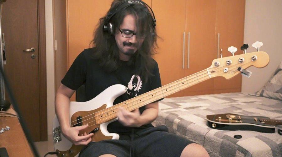 吉他大神mateus asato 弹贝斯是怎样?