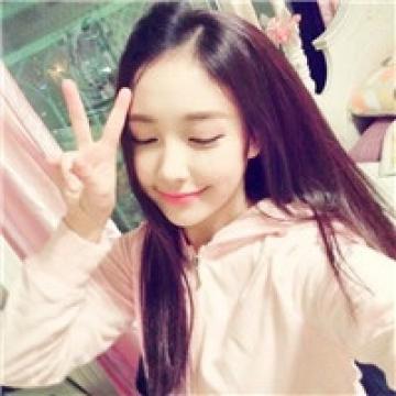 清新的比耶女生