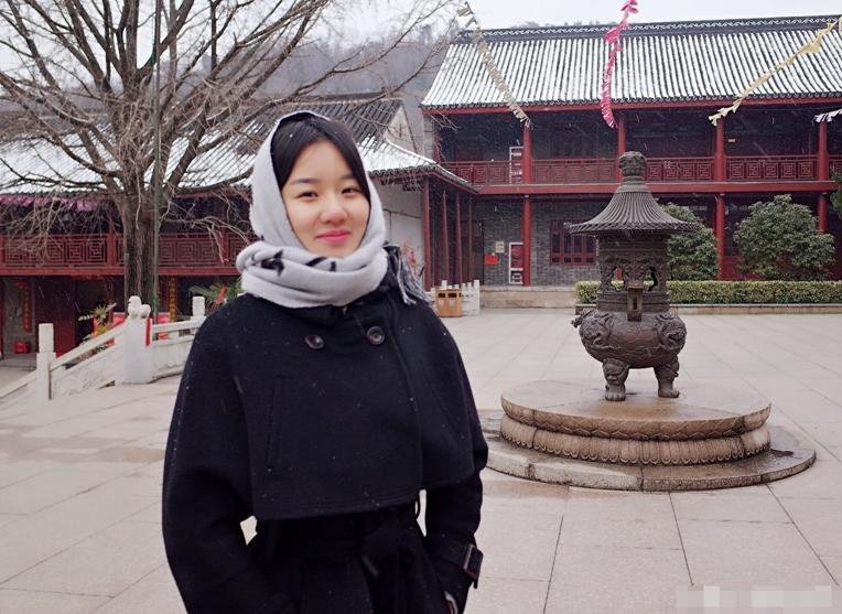 孟非晒女儿高颜值照片