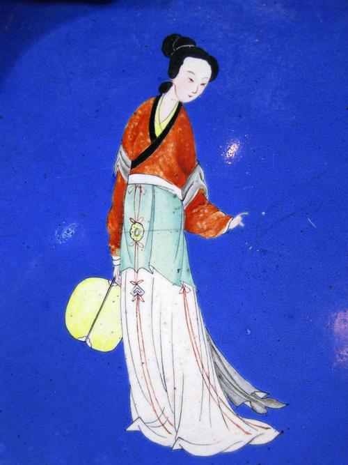 现代人都以双眼皮为美,为何中国古代仕女图中的美女都是单眼皮?