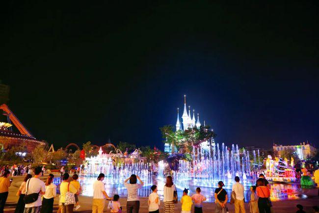 国庆假期,射阳安徒生童话乐园开启"嗨玩"模式