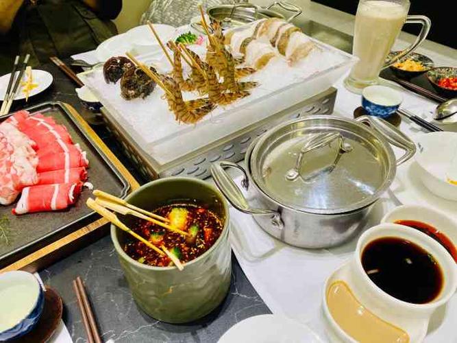 红鼎豆捞(宝丰路店)