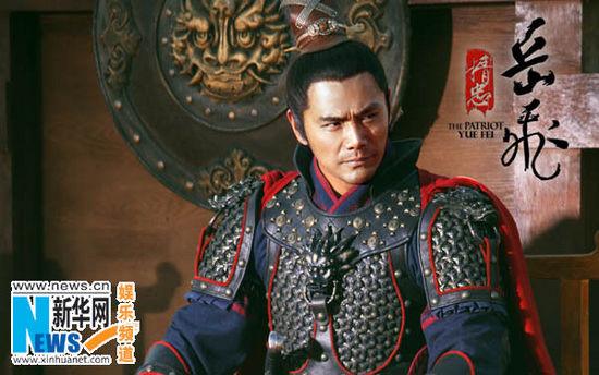 而《精忠岳飞》中,却不乏"硬汉""纯爷们"类型的演员,例如一直走在"