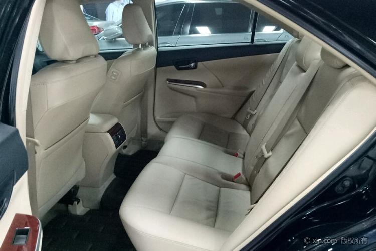 丰田凯美瑞后排全景