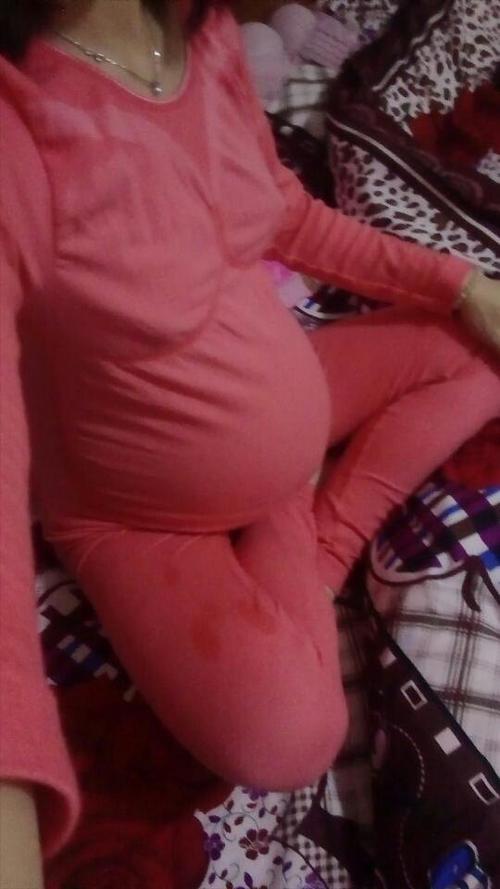 怀孕双胞胎大肚子照片 (第1页)