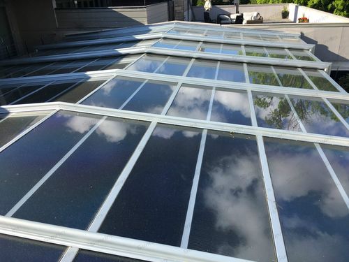 人字造型电动开合屋顶