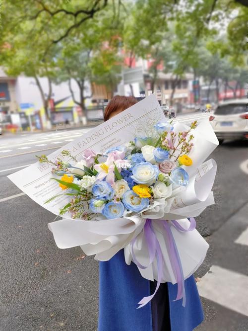 碎冰蓝混搭韩式花束_花束_混搭_家居家装_家居装饰_花艺