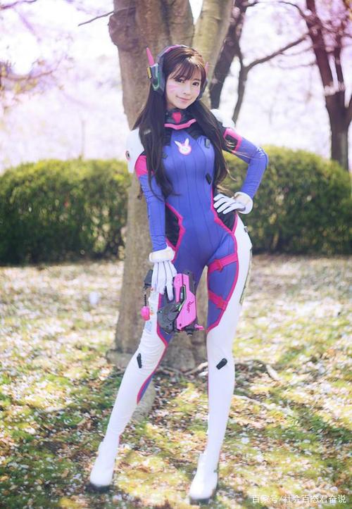 刚交往的女朋友喜欢玩cosplay,猜猜她这次扮演的是哪个角色吧!