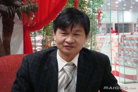 翁荣弟浪莎控股集团有限公司经理介绍