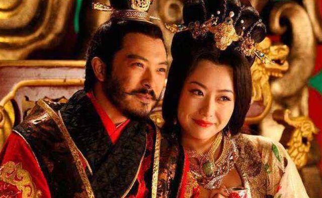 汉灵帝:发明"开裆裤",修建"裸泳馆",让宫女以原始形象
