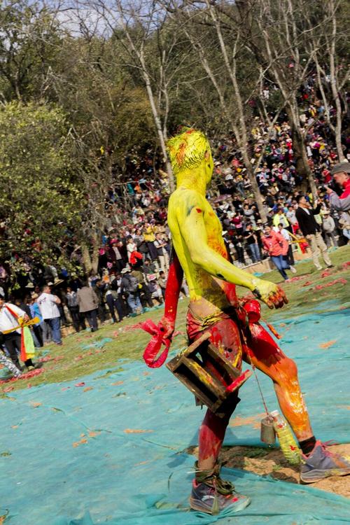 云南行之弥勒红万村祭火节一一祭火(东方狂欢节)