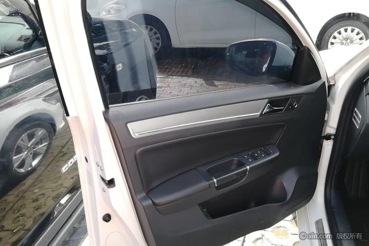 12款宝来门板拆卸图解 第1页