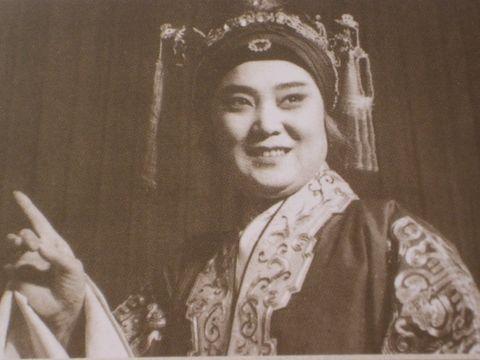 鲜灵霞在旧时代饱受欺凌 - 评剧新闻 - 戏曲文化网