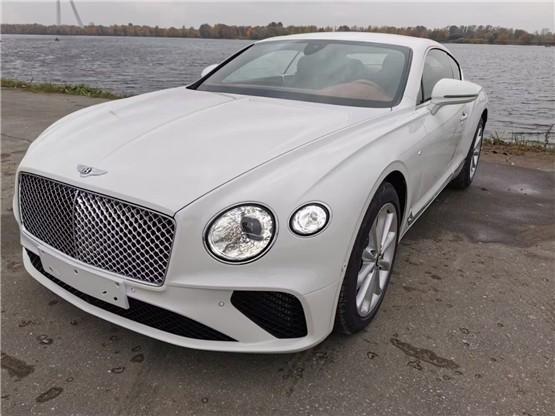 21款宾利欧陆gt双门跑车肌肉感味道更浓